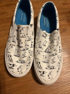 Bucket Feet Bark & Co Low Top Canvas Slip On Sneakers Dog Print Size 9.5W White